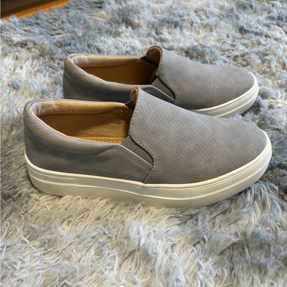 Soda Platform Sneaker